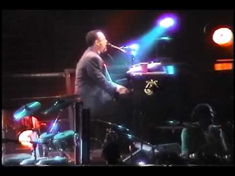 Billy Joel - I Go To Extremes (Philly) 2-5-98