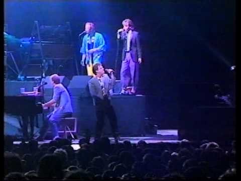 BILLY JOEL-UPTOWN GIRL(LIVE WEMBLEY 1984)